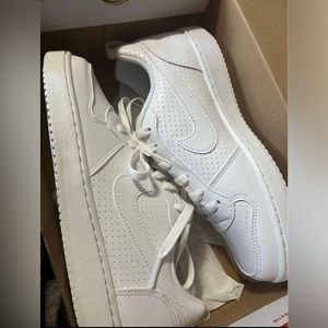 Nike shoes court vision